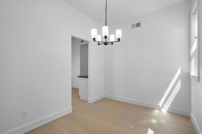 Building Photo - 1533 Lafayette St