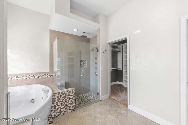 Building Photo - 6495 Bamboo Ave