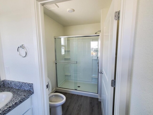 Building Photo - 2057 Shady Tree Cir