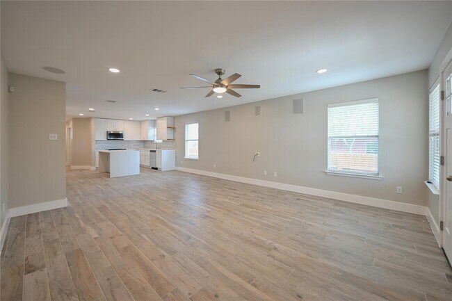 Building Photo - 13617 Coomer Path