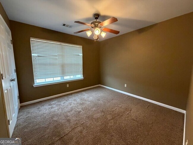 Building Photo - 2473 Capella Cir SW