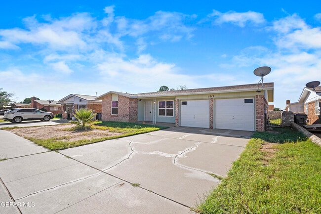 Building Photo - 5712 Longview Dr