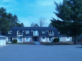 Exterior Pioneer Village Complex - Pioneer Village Apartments