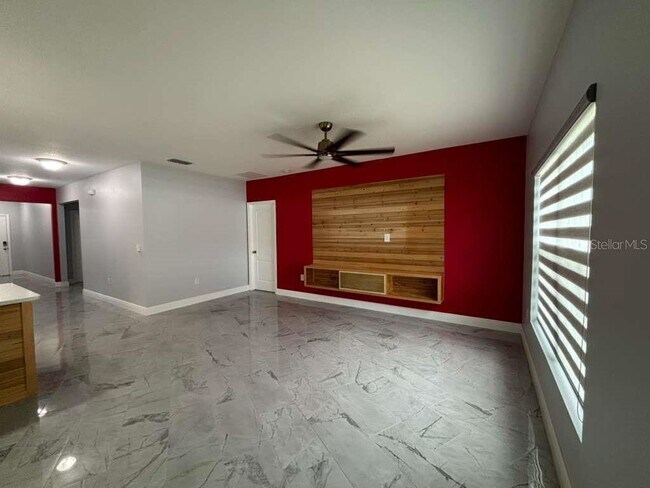 Building Photo - 1174 Haines Dr