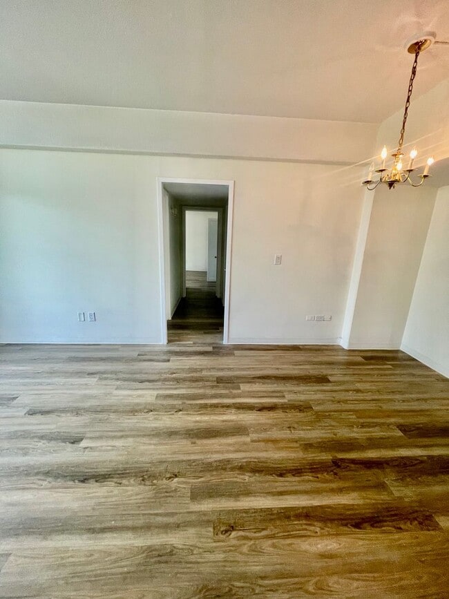 Building Photo - 14 Lockwood Dr