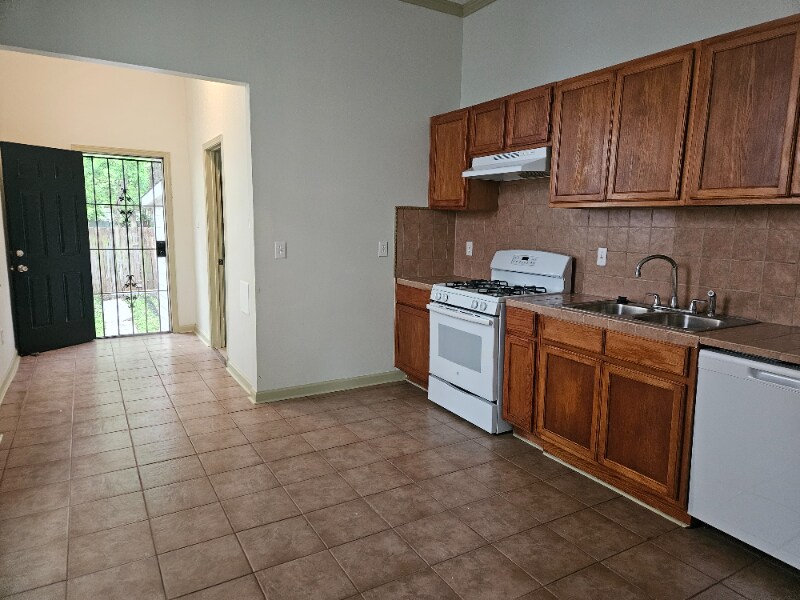 Building Photo - 3119 Toulouse St