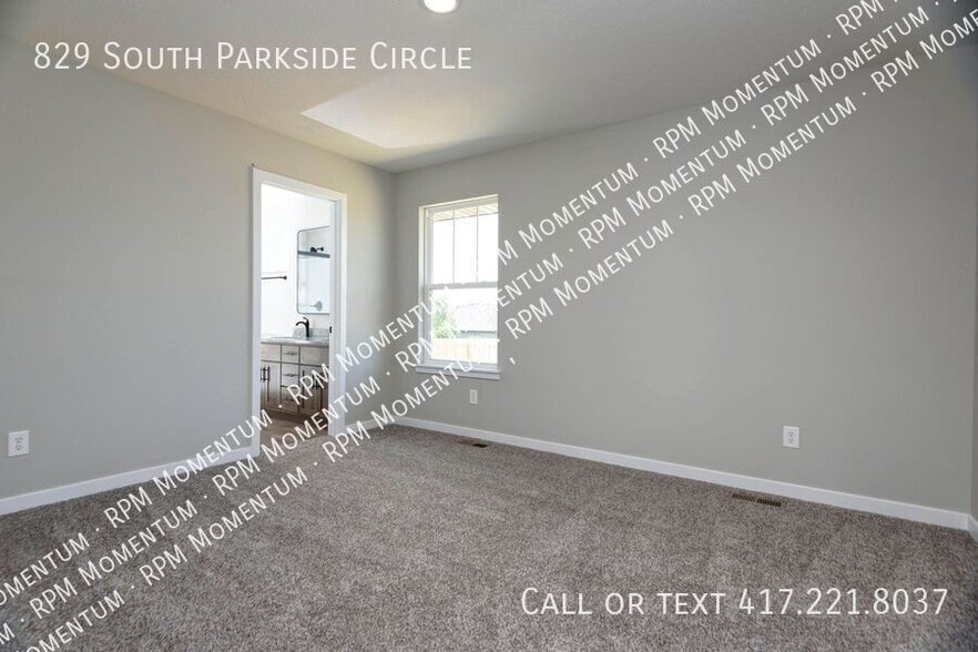 Building Photo - 829 S Parkside Cir