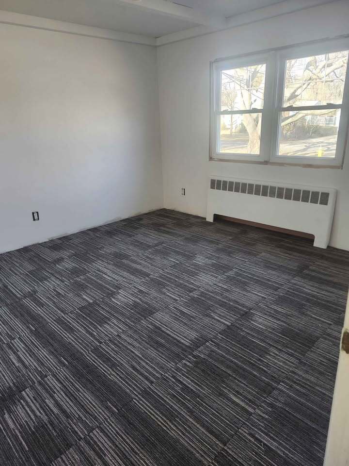 Building Photo - 24 Pine St