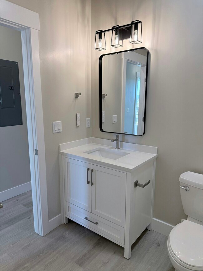 Building Photo - 67 S Main St