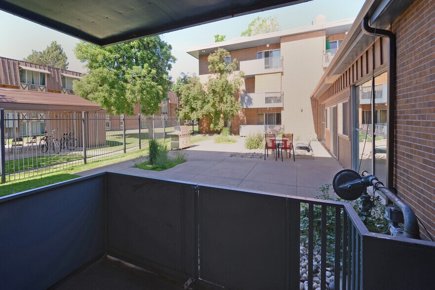 PATIO - 620 Mathews St