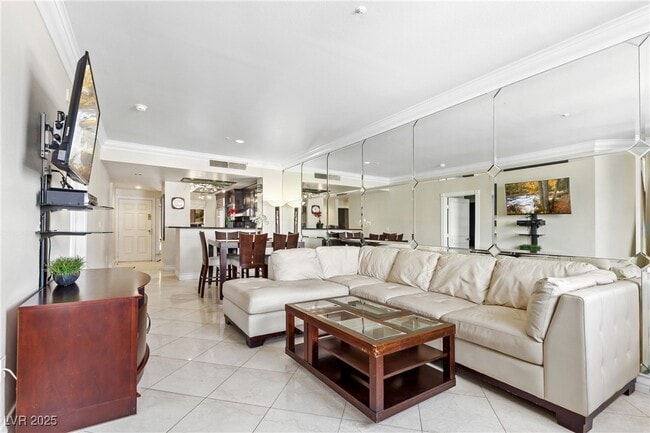 Building Photo - 260 E Flamingo Rd