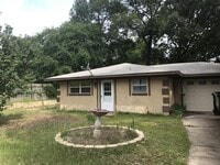 Building Photo - 3/2/2 Fenced yard Pet FRIENDLY