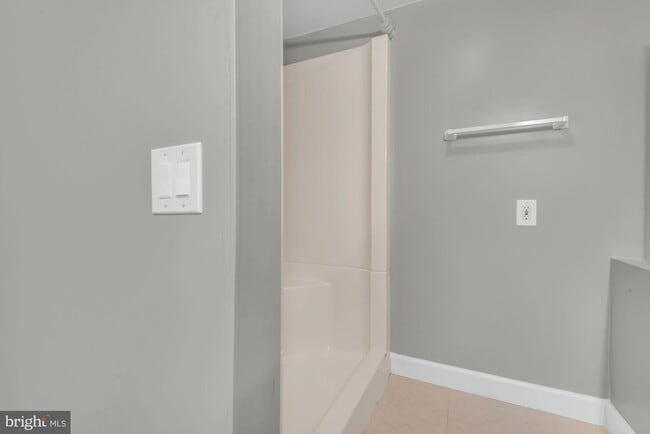 Building Photo - 8856 Youngsea Pl