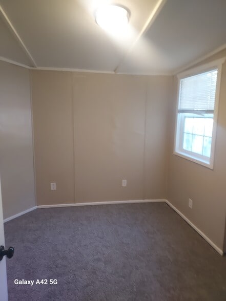 Bedroom - 835 W Wyeth St