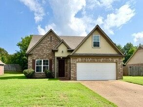 Building Photo - ClayHillDrive150