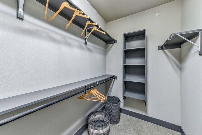 Building Photo - 604 N Eldridge Pkwy