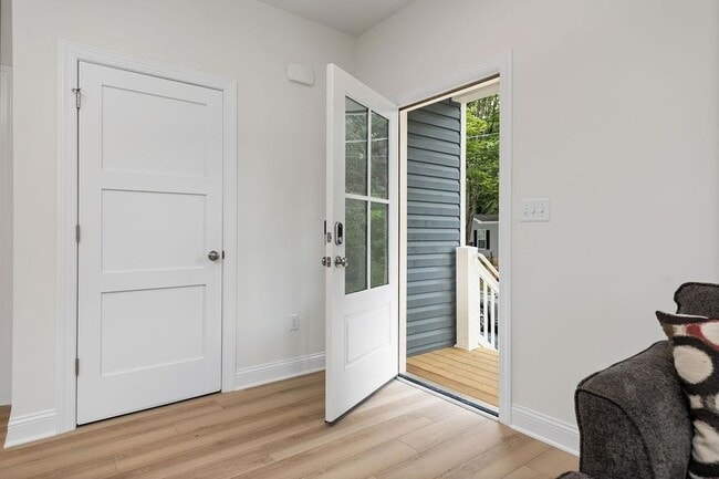 Building Photo - 1025 Frye St