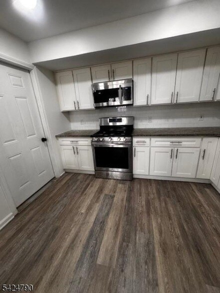 Building Photo - 81-83 Hawthorne Avenue Unit 3