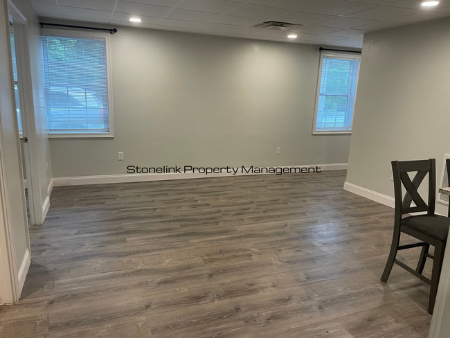 Building Photo - Fully Renovated Condo For Rent in Barrington!