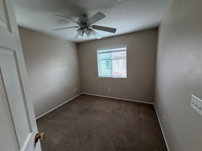 Building Photo - 33770 Willow Haven