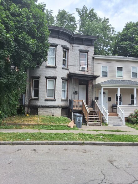 Building Photo - 84 Carson Ave