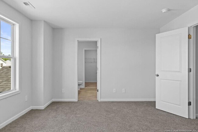Building Photo - 814 Tori Dr
