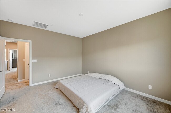 Building Photo - 9864 Kings Glen St