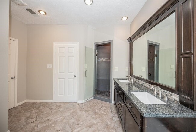 Building Photo - 11527 Earley Forest Ln