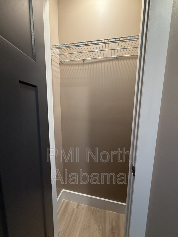 Building Photo - 101 Lacy Ln