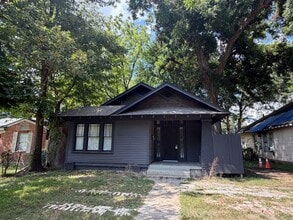 Building Photo - 852 Marianna St