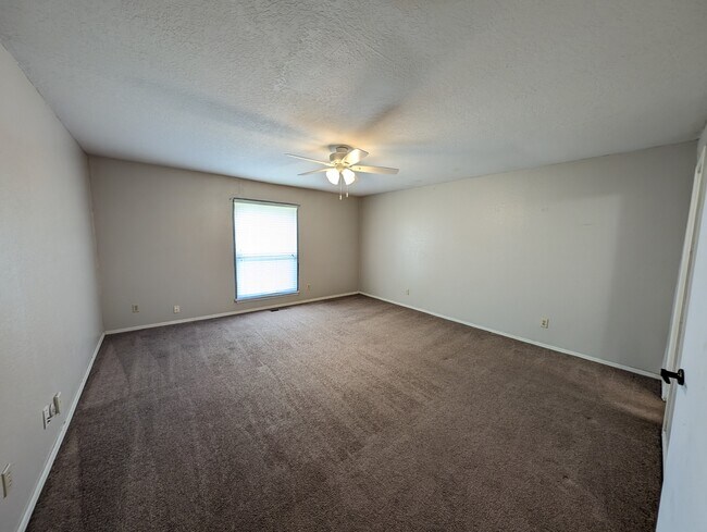 Building Photo - 8440 E 64th Pl