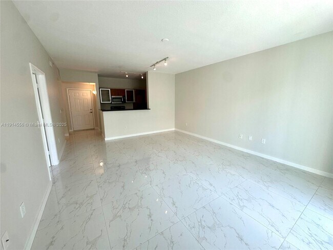 Building Photo - 806 E Windward Way