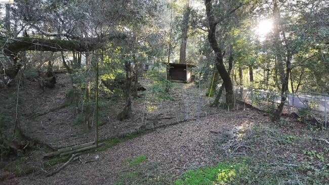 Building Photo - 5051 Harrison Grade Rd