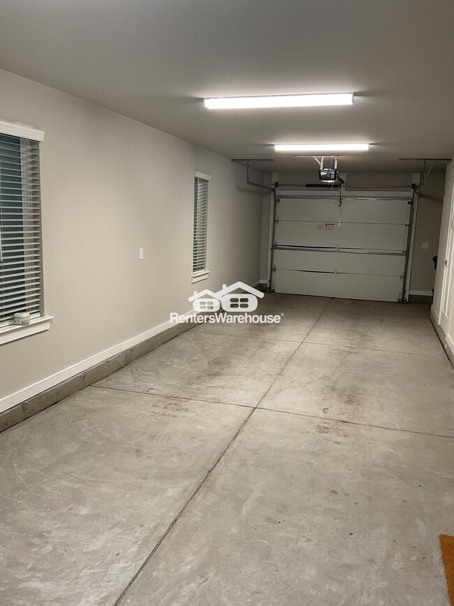 Building Photo - 1319 Millpark Ln