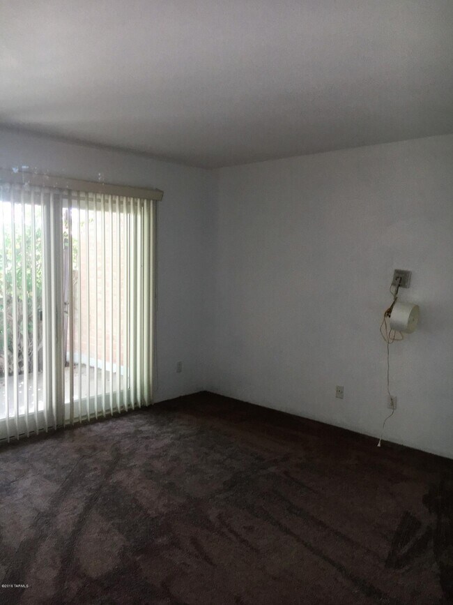 Building Photo - 4846 E Placita Arenosa
