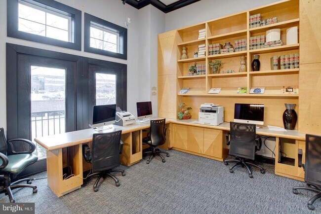 Building Photo - 11355 Aristotle Dr