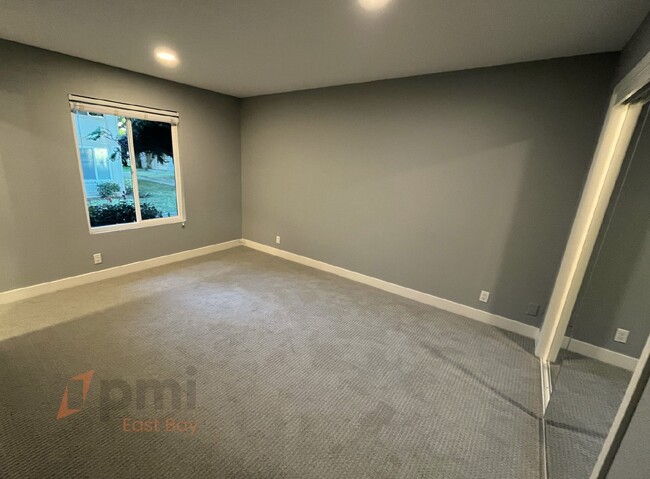 Building Photo - Brand New Fully Remodeled 3-Bd, 2-Ba Townh...