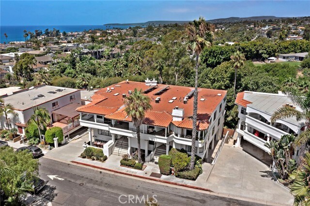 Building Photo - 210 Avenida Montalvo