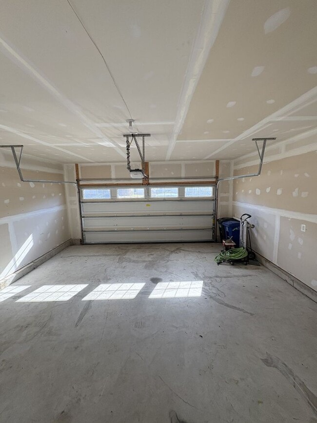 Building Photo - Stunning & Spacious Middle River 4bd/2.5ba Home with W/D, AC, Garage and more! Available now