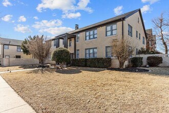 Building Photo - 2419 N Harvey Ave