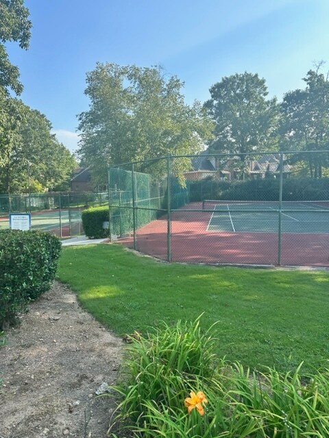 Building Photo - 303 Morning Sun Dr