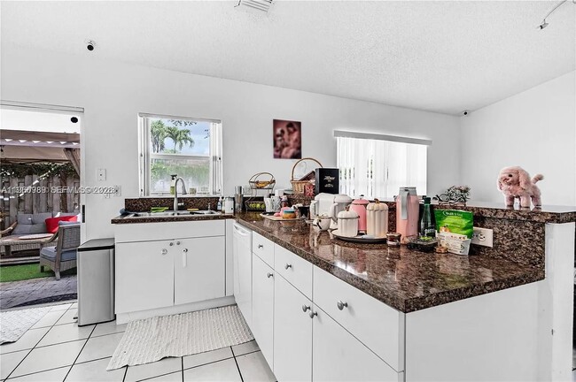 Building Photo - 11276 NW 58th Terrace