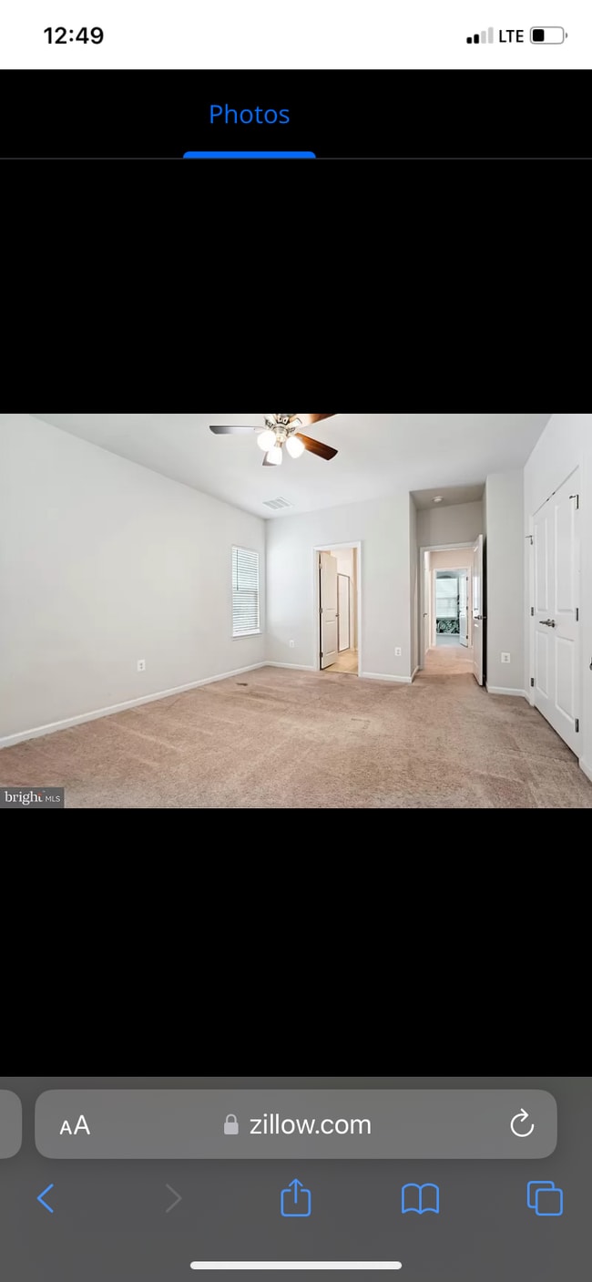 Building Photo - 702 River Crest Way