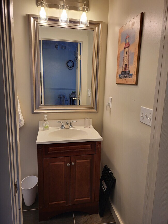 Building Photo - 30 Main St