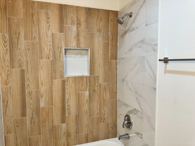 Building Photo - 8404 Tate St