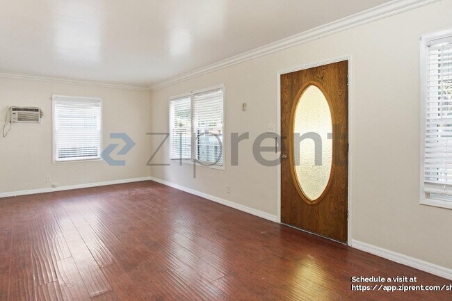 Building Photo - 4451 Stansbury Ave