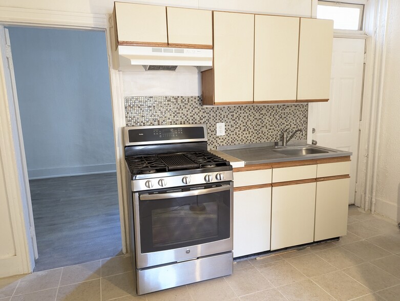 Kitchen - 5833 Crittenden St