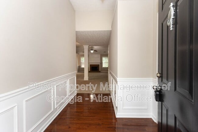 Building Photo - 3846 Kirkwood Run