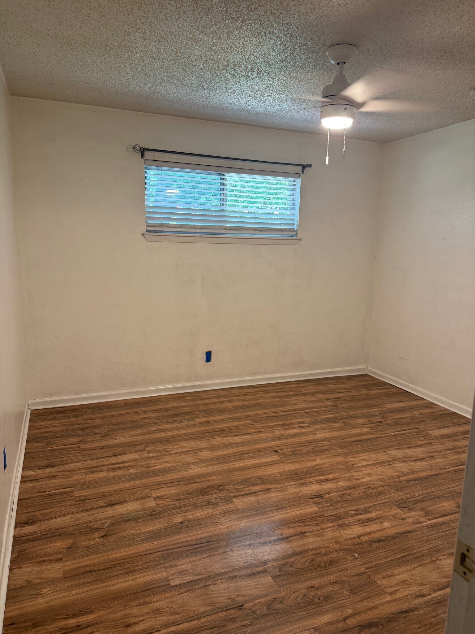 Room 3 - 117 Westway Dr
