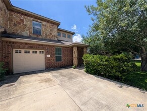 Building Photo - 1136 Brown Rock Dr